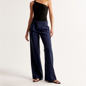 Abercrombie and Fitch Sloane Low Rise Tailored Wide Leg Pant